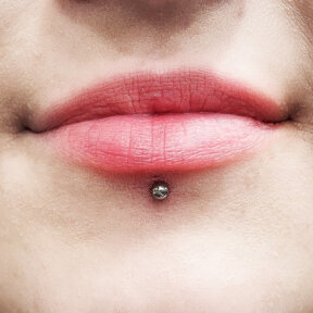 Labret Piercing | Surgical Steel Silver Labret