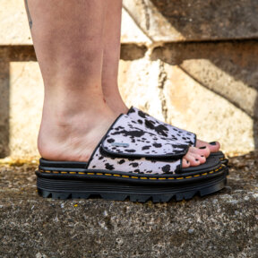 Dr Martens Zebzag Dalmatian Slider (Black/Cream)