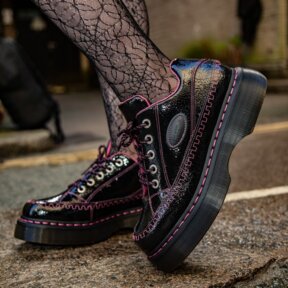 Dr Martens Buzz Patent Shoe (Black/Pink)