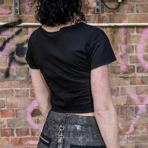 Jawbreaker Lilith Crop T-Shirt (Black) | Blue Banana