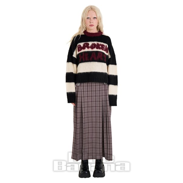 Der zerlumpte Priester – Tragischer Jumper (Schwarz/Weiß) | Blue Banana