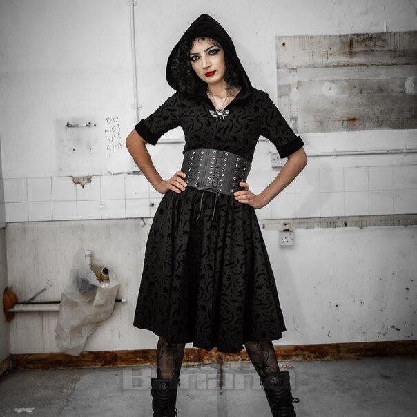 Vestido midi Tara de Halloween Banned (negro) | Blue Banana