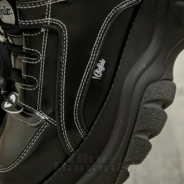 Buffalo Classic Low Trainer (Black & White) | Blue Banana Footwear