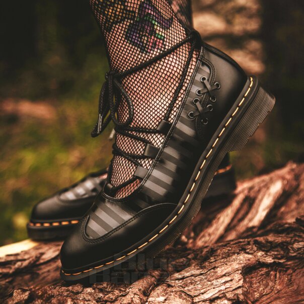 Dr Martens Elphie II Mercredi Chaussures (Noir) | Blue Banana