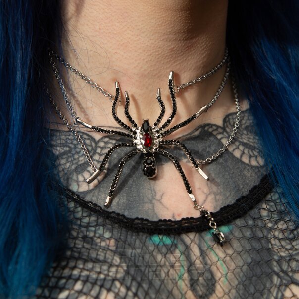 Blue Banana Giant Spider Necklace (Silver) | Blue Banana