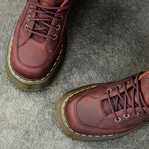 Dr Martens Buzz 5I Crazy Horse Shoe (Cherry) | Alternative Shoes