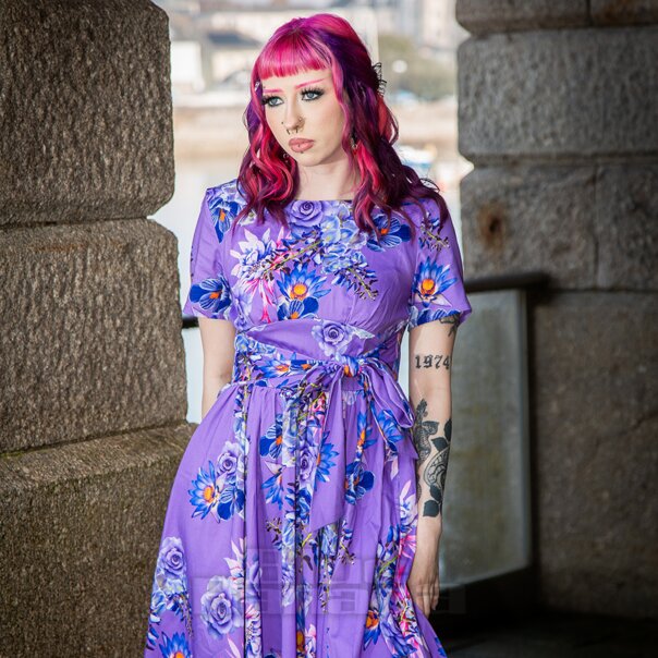 Bleeding Heart Blumen Swing-Kleid (Lila) | Blue Banana