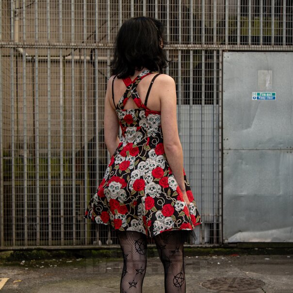 Verbotenes Totenkopf-Gartenkleid (Mehrfarbig) | Blue Banana