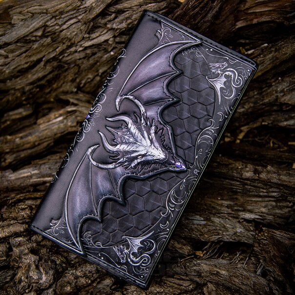 Nemesis Now Gotische Drachenschuppen Geprägt Geldbeutel (Schwarz) | Blue Banana