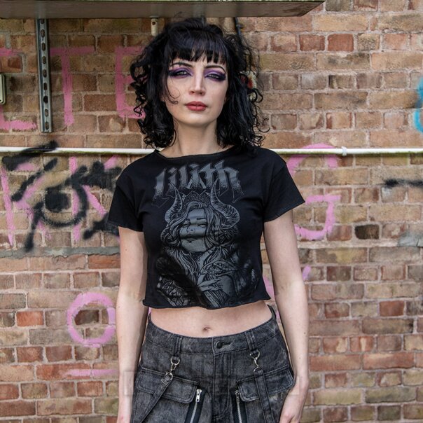 Jawbreaker Lilith Crop T-Shirt (Black) | Blue Banana