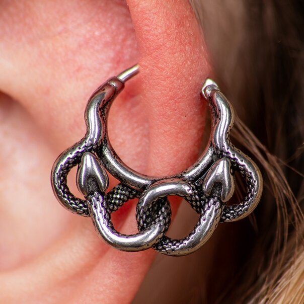 Ohrklicker mit Schlangenmotiv aus Chirurgenstahl von Blue Banana (Silber) | Piercingschmuck