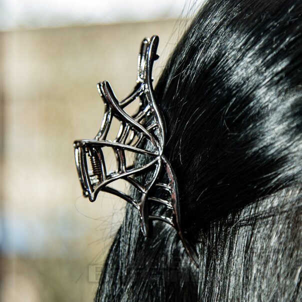 Spider Web Hair Clip (Black) | Blue Banana