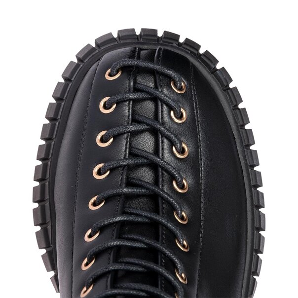 Bleeding Heart 15-Eye Boots (Black) | Alternative Footwear