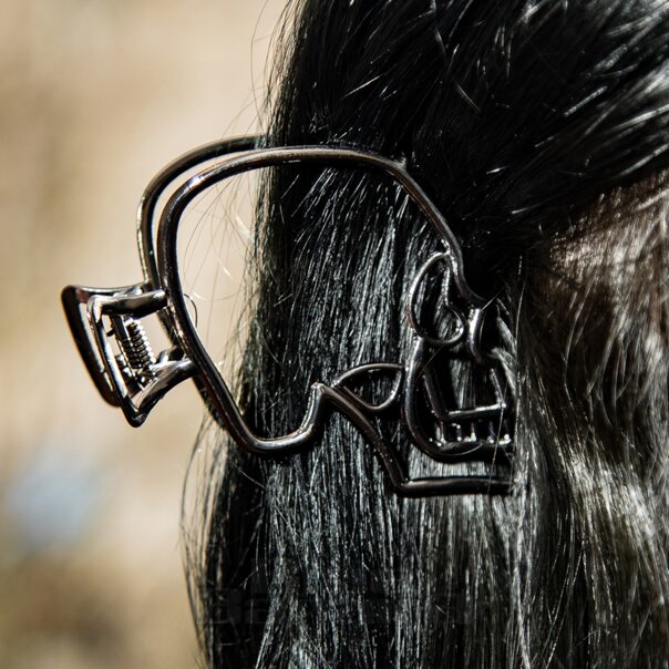 Skull Hair Clip (Black) | Blue Banana