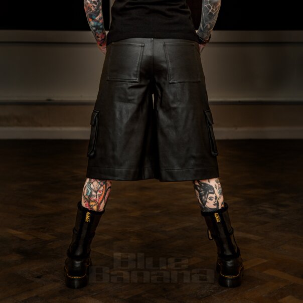 The Ragged Priest Jolt Jorts (Schwarz) | Blue Banana