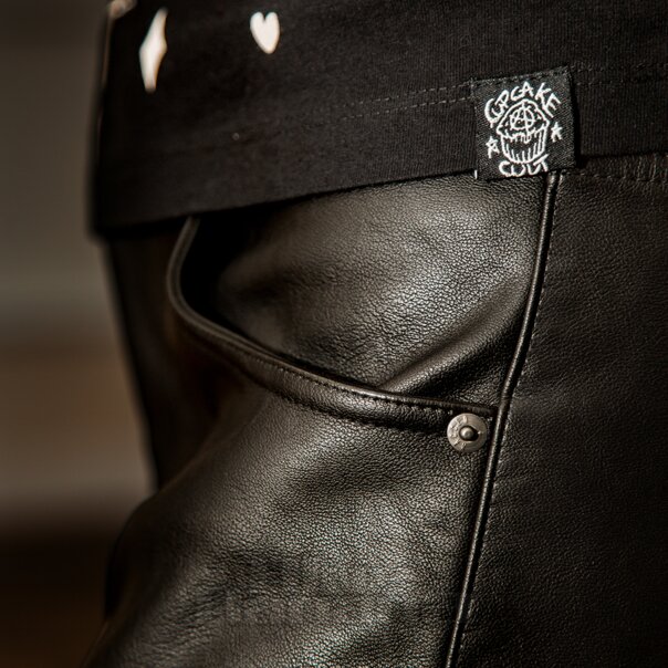 The Ragged Priest Jolt Jorts (Schwarz) | Blue Banana