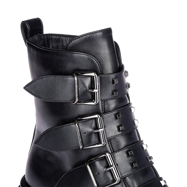 Bleeding Heart Buckle Boots (Black) | Alternative Footwear