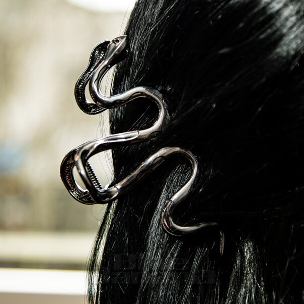 Blue Banana Large Snake Hair Clip (Black) | Blue Banana