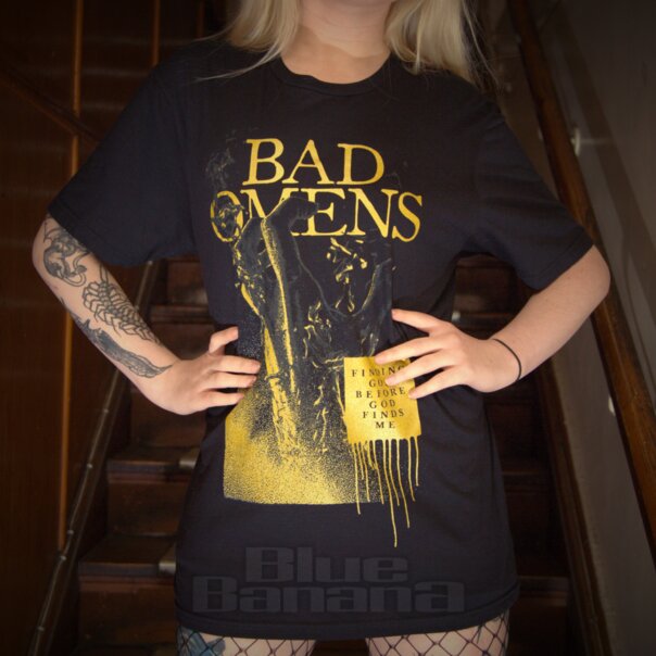 Official Agua Bendita De Malos Augurios Camiseta (Negro) | Mercancía de la banda ES