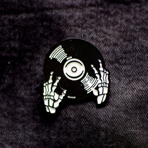 Blue Banana Schallplatte Pin-Abzeichen (Schwarz) | Blue Banana