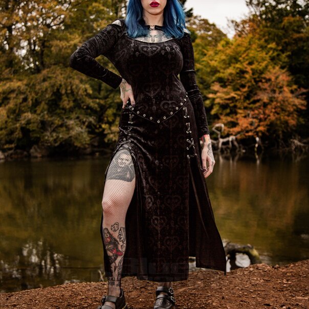 Banned Amara Samt-Maxikleid (Schwarz) | Blue Banana