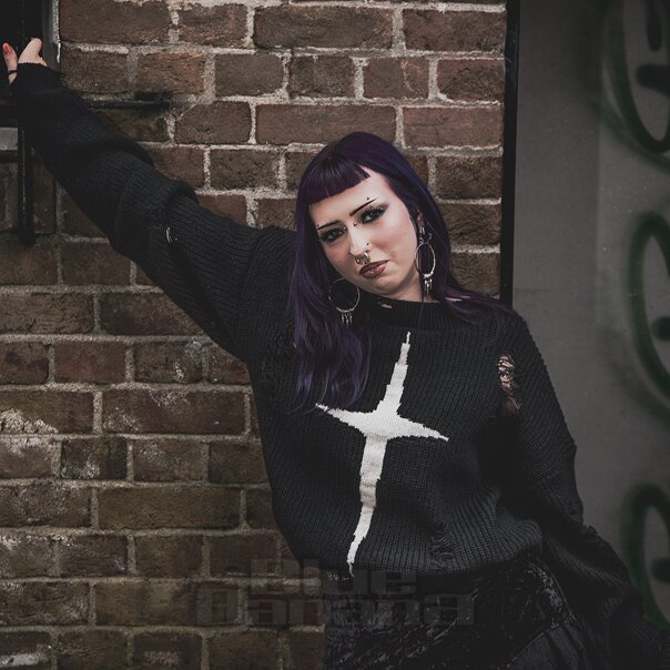 Banned Kara Vex Pullover (Schwarz) | Blue Banana