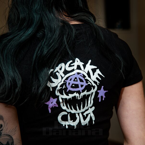 Maglietta Cupcake Cult Nine Lives (nera) | Blue Banana