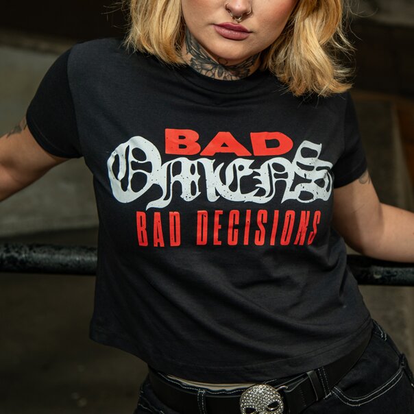 Bad Omens Dagger & Skull Crop T-Shirt (Black) | Cropped Band Tees