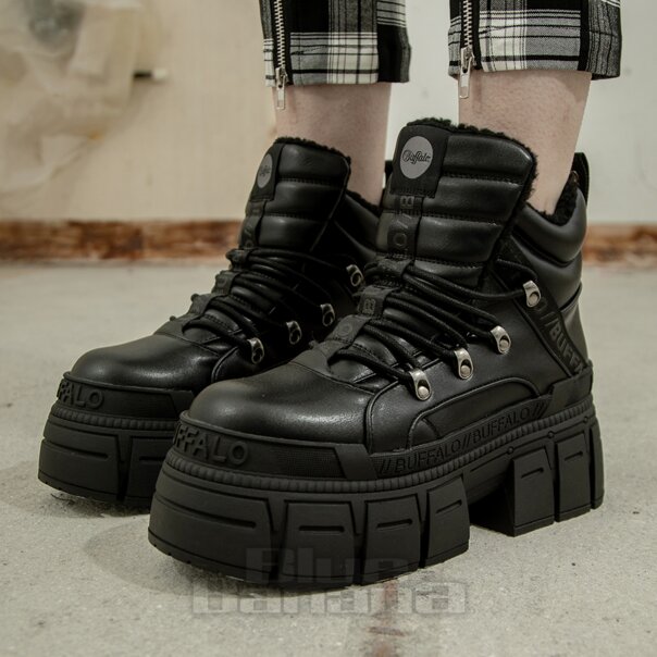 Buffalo Gospher Mid Boot (Black) | Alternative Platform Boots