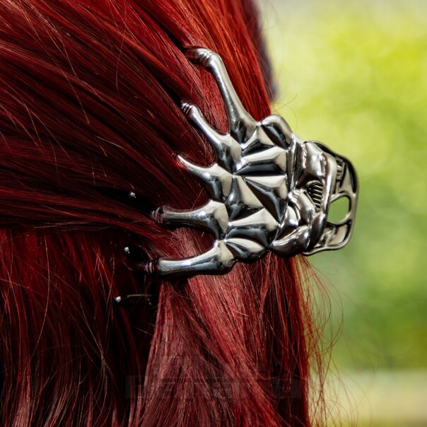 Blue Banana Skeleton Hand Grip Hair Clip (Black) | Blue Banana Hair Accessories