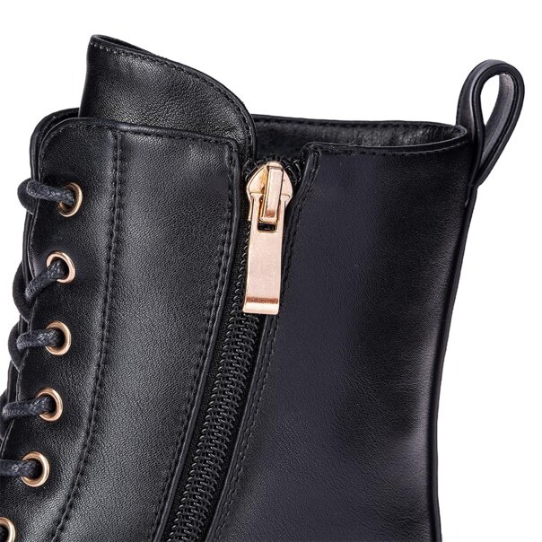 Bleeding Heart 15-Eye Boots (Black) | Alternative Footwear