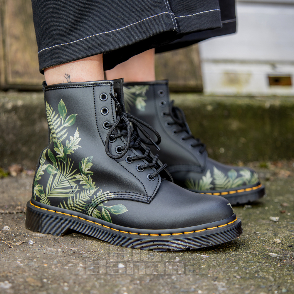 Dr Martens Chelsea Boots | Blue Banana