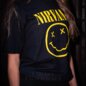 Nirvana Camiseta Oficial de Manga Corta Con Estampado Smiley Face (Negro)