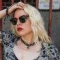 Collar con cordón y calavera de plátano azul (negro) | Accesorios alternativos