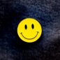 Blue Banana Smiley Un Pins (Jaune)
