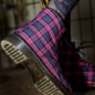 Dr Martens 1460 Tartán Botas (Rosa) | Blue Banana