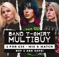 2 t-shirts de groupes pour 35 £